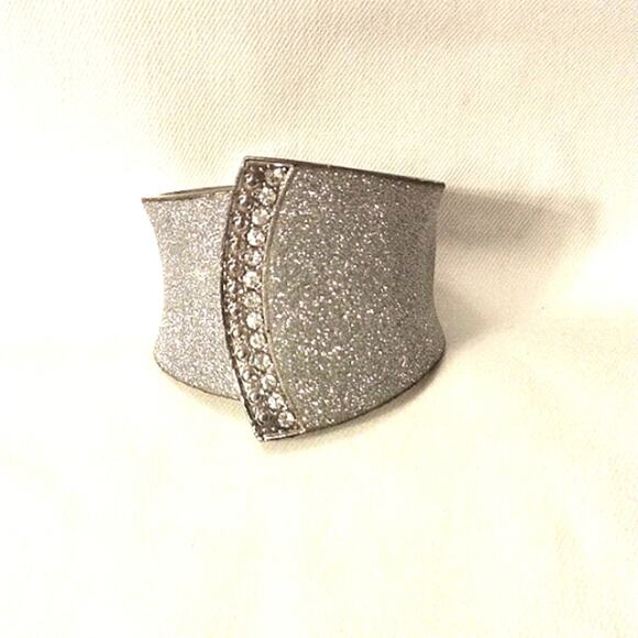 Vintage SILVER SPARKLE Crystals Cuff Bracelet HINGED Easy On Party Glam Holiday - Picture 11 of 11
